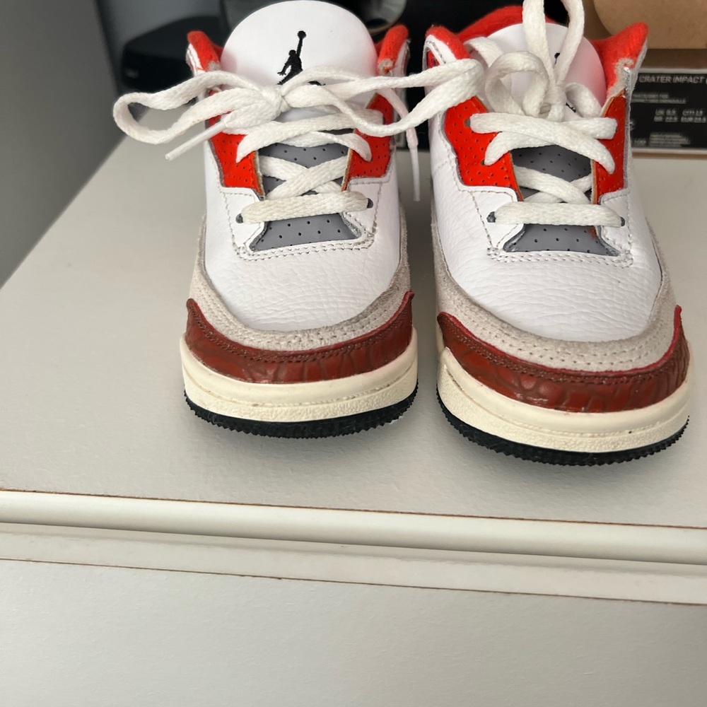 Toddler shoes/ no box
